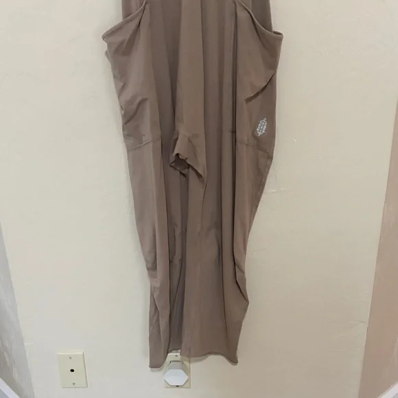 Free People Khaki Hot Shot Onesie. Never Worn. Never Washed. New w/o Tags! - Picture 5 of 8